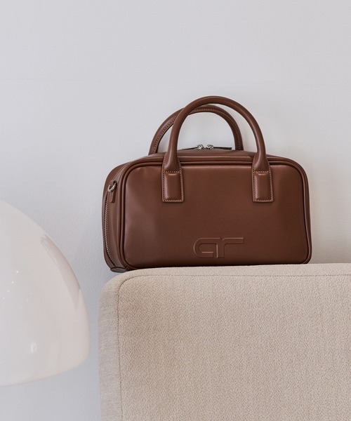 ADAM ET ROPE'（アダムエロペ）の「【サステナブル】ロゴスクエアボストンバッグ（ボストンバッグ・レディース・シルバー/ブラウン/ブラック・FREE）」の2枚目の写真