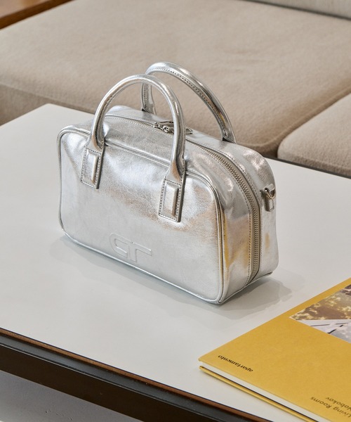 ADAM ET ROPE'（アダムエロペ）の「【サステナブル】ロゴスクエアボストンバッグ（ボストンバッグ・レディース・シルバー/ブラウン/ブラック・FREE）」の3枚目の写真