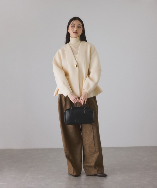 ADAM ET ROPE'（アダムエロペ）の「【サステナブル】ロゴスクエアボストンバッグ（ボストンバッグ・レディース・シルバー/ブラウン/ブラック・FREE）」の8枚目の写真