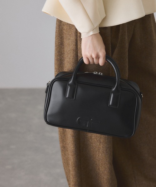 ADAM ET ROPE'（アダムエロペ）の「【サステナブル】ロゴスクエアボストンバッグ（ボストンバッグ・レディース・シルバー/ブラウン/ブラック・FREE）」の4枚目の写真