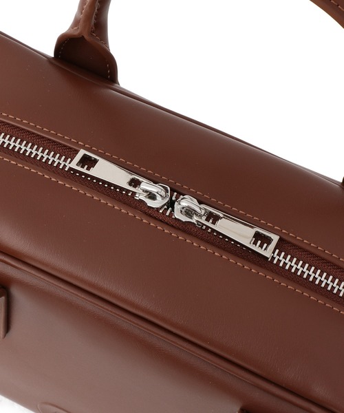 ADAM ET ROPE'（アダムエロペ）の「【サステナブル】ロゴスクエアボストンバッグ（ボストンバッグ・レディース・シルバー/ブラウン/ブラック・FREE）」の21枚目の写真