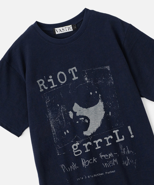 VASTIC(バスティック)の「リオットTシャツ_ネイビー(Tシャツ/カットソー・メンズ・その他・MEDIUM/LARGE/X-LARGE)」の4枚目の写真