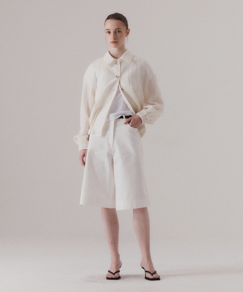 SILN（シルン）の「Classic contour bermuda pants (WHITE)（その他パンツ・レディース・その他・SMALL/MEDIUM）」の3枚目の写真