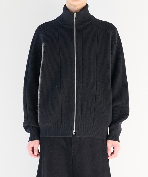 WRAPINKNOT（ラッピンノット）の「【WRAPINKNOT/ラッピンノット】編地切替ドライバーズニット（ニット/セーター・メンズ・ブラック/グレー・2/3）」の3枚目の写真