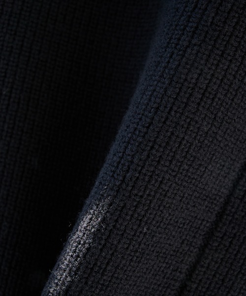 WRAPINKNOT（ラッピンノット）の「【WRAPINKNOT/ラッピンノット】編地切替ドライバーズニット（ニット/セーター・メンズ・ブラック/グレー・2/3）」の6枚目の写真