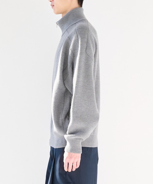 WRAPINKNOT（ラッピンノット）の「【WRAPINKNOT/ラッピンノット】編地切替ドライバーズニット（ニット/セーター・メンズ・ブラック/グレー・2/3）」の10枚目の写真