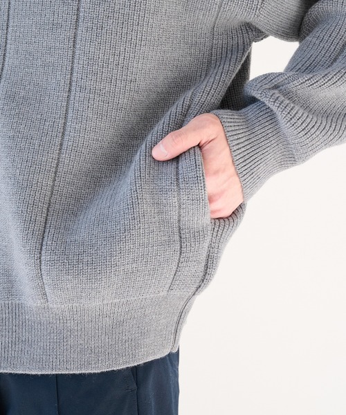 WRAPINKNOT（ラッピンノット）の「【WRAPINKNOT/ラッピンノット】編地切替ドライバーズニット（ニット/セーター・メンズ・ブラック/グレー・2/3）」の13枚目の写真
