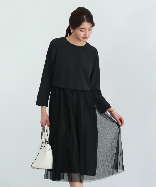 White Collection（ホワイトコレクション）の「多機能すぎるワンピース【UVカット･速乾・接触冷感･防シワ・ストレッチ･洗える】ダブルピケクロス・チュールプリーツレイヤードワンピース（ワンピース・レディース・グレイッシュベージュ/ブラック/ネイビー・M/S/L）」の2枚目の写真