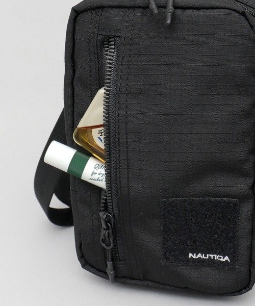 NAUTICA(ノーティカ)の「4ポケット 多収納 ミリタリー 縦型 ミニショルダーバッグ(ショルダーバッグ・メンズ・ブラック・FREE)」の5枚目の写真