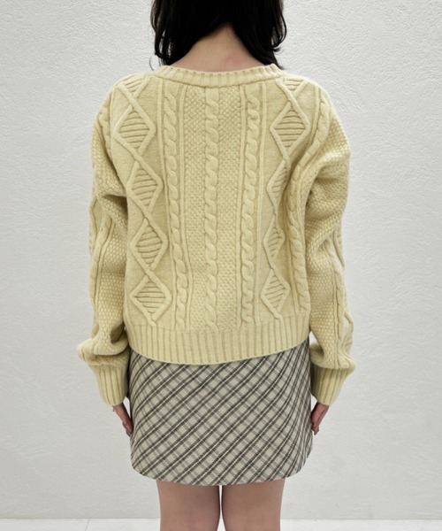 31 Sons de mode（トランテアン　ソン　ドゥ　モード）の「2025秋冬新作 一部店舗限定 ケーブルニットカーディガン（カーディガン/ボレロ・レディース・ホワイト/ベージュ/パープル・ﾌﾘ-）」の19枚目の写真