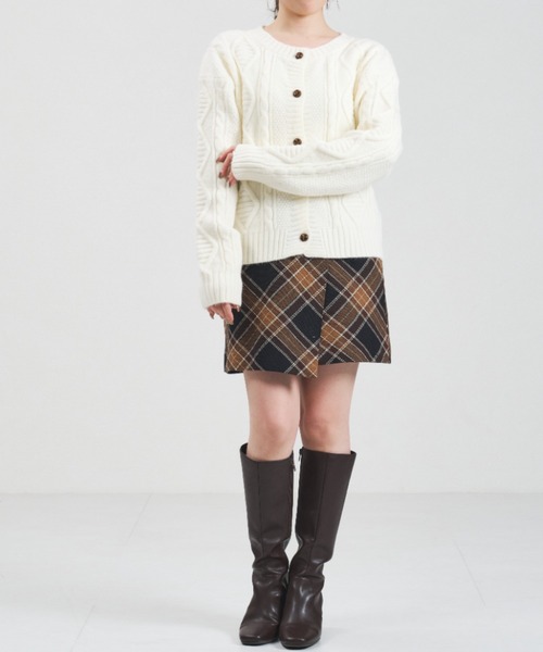 31 Sons de mode（トランテアン　ソン　ドゥ　モード）の「2025秋冬新作 一部店舗限定 ケーブルニットカーディガン（カーディガン/ボレロ・レディース・ホワイト/ベージュ/パープル・ﾌﾘ-）」の8枚目の写真