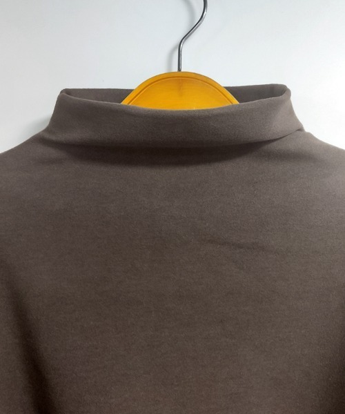 ONEP STAR（ワンピスター）の「ウエストボタンデザインハイネックトップス（Tシャツ/カットソー・レディース・ダークグレー/ダークブラウン・MEDIUM/X-LARGE/LARGE）」の11枚目の写真