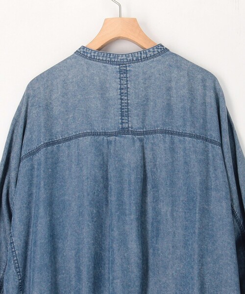 MICO COULIER（ミコクリエ）の「パウダーデニムドルマンシャツ（シャツ/ブラウス・レディース・サックスブルー/インディゴブルー・38）」の21枚目の写真