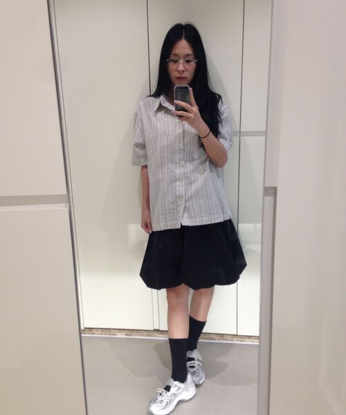 NOISE(ノイズ)の「フェネルリネンストライプシャツ - カーキベージュ(シャツ/ブラウス・レディース・その他・SMALL/MEDIUM/LARGE/X-LARGE)」の4枚目の写真