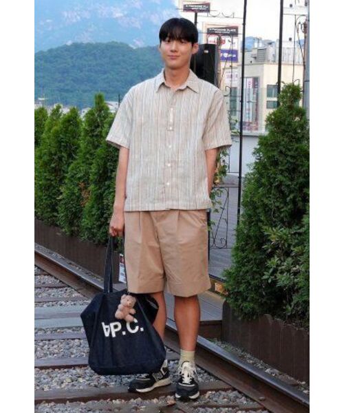 NOISE(ノイズ)の「フェネルリネンストライプシャツ - カーキベージュ(シャツ/ブラウス・レディース・その他・SMALL/MEDIUM/LARGE/X-LARGE)」の15枚目の写真