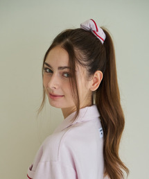 CONTOURSONG（コントゥアソン）の「ピンクパイピングテリーヘアスクランチ（シュシュ）」