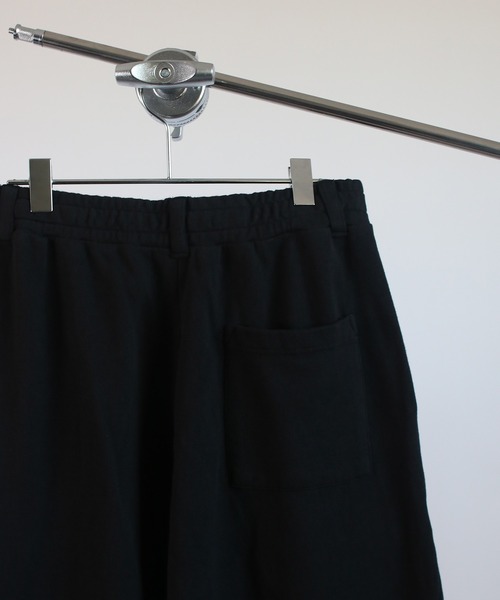 NYLAUS(ナイラス)の「【Nylaus】2026SS 裾カットオフ ベルトループ付き スウェット カーブパンツ バレルパンツ ケミカル加工(スウェットパンツ・メンズ・ブラック系その他/ブラック・M/L/S)」の15枚目の写真