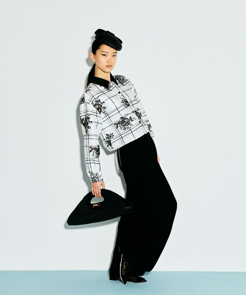 LOULOU WILLOUGHBY（ルルウィルビー）の「【LOULOU WILLOUGHBY】SILK COフラワーチェックシャツブラウス（シャツ/ブラウス・レディース・ホワイト系その他・2）」の4枚目の写真