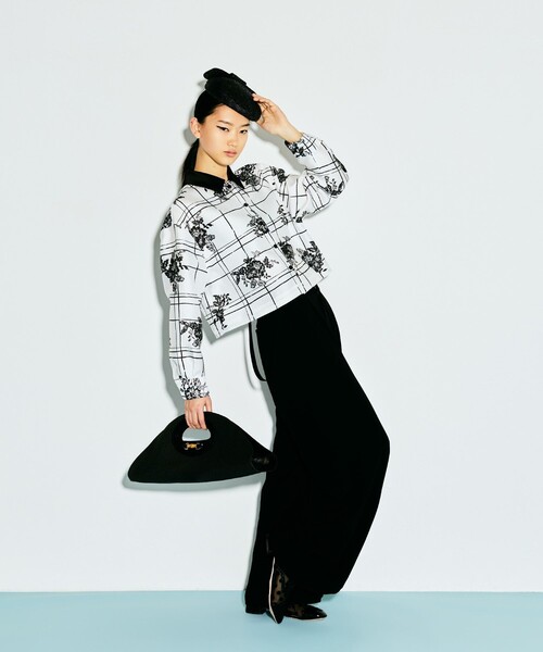 LOULOU WILLOUGHBY（ルルウィルビー）の「【LOULOU WILLOUGHBY】SILK COフラワーチェックシャツブラウス（シャツ/ブラウス・レディース・ホワイト系その他・2）」の5枚目の写真