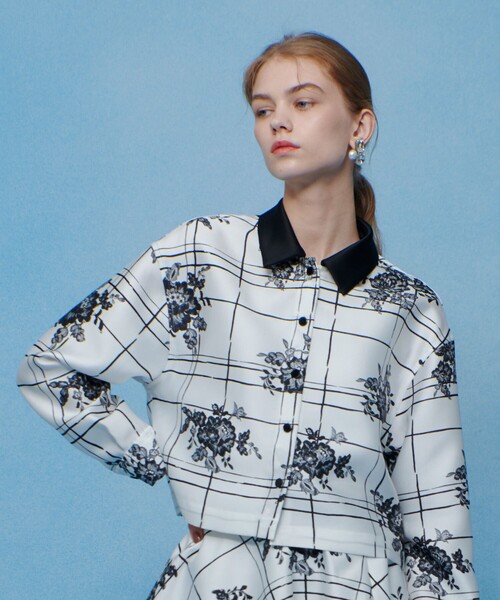 LOULOU WILLOUGHBY（ルルウィルビー）の「【LOULOU WILLOUGHBY】SILK COフラワーチェックシャツブラウス（シャツ/ブラウス・レディース・ホワイト系その他・2）」の6枚目の写真