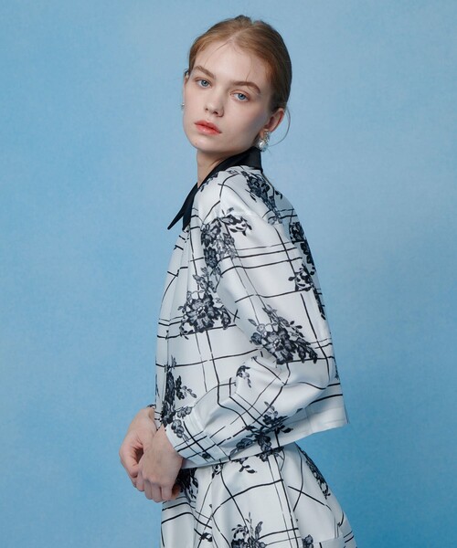 LOULOU WILLOUGHBY（ルルウィルビー）の「【LOULOU WILLOUGHBY】SILK COフラワーチェックシャツブラウス（シャツ/ブラウス・レディース・ホワイト系その他・2）」の9枚目の写真