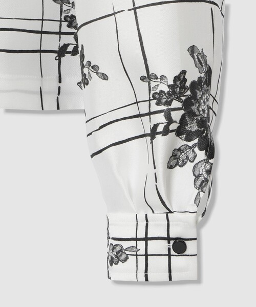 LOULOU WILLOUGHBY（ルルウィルビー）の「【LOULOU WILLOUGHBY】SILK COフラワーチェックシャツブラウス（シャツ/ブラウス・レディース・ホワイト系その他・2）」の15枚目の写真