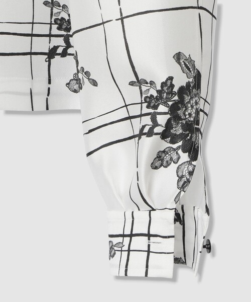 LOULOU WILLOUGHBY（ルルウィルビー）の「【LOULOU WILLOUGHBY】SILK COフラワーチェックシャツブラウス（シャツ/ブラウス・レディース・ホワイト系その他・2）」の16枚目の写真