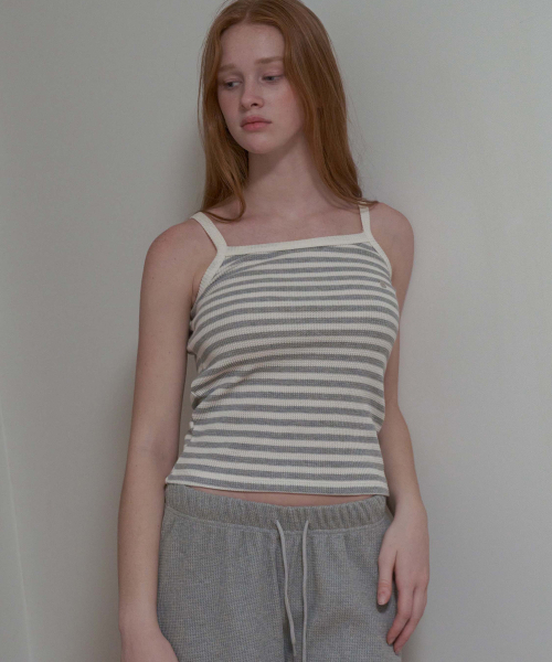 INJIACTIVE(インジアクティブ)の「ストライプワッフルスリーブレスグレー(Tシャツ/カットソー・レディース・その他・ONE SIZE)」の1枚目の写真