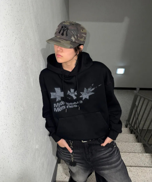 mydeepbluememories（マイディープブルーメモリーズ）の「SYMBOL LOGO GRAPHIC HOODIE (BLACK)（パーカー・レディース・ブラック・FREE/2）」の12枚目の写真