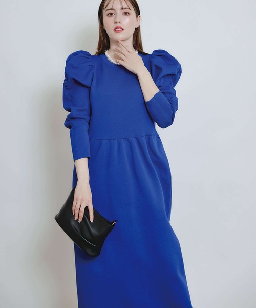 PICCIN PERLA(ピッチンペルラ)の「ギャザースリーブコクーンニットワンピース(ワンピース・レディース・ピンク/ブルー/ブラック/オフホワイト・M)」の4枚目の写真