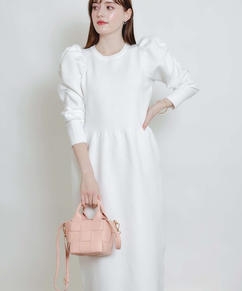 PICCIN PERLA(ピッチンペルラ)の「ギャザースリーブコクーンニットワンピース(ワンピース・レディース・ピンク/ブルー/ブラック/オフホワイト・M)」の16枚目の写真