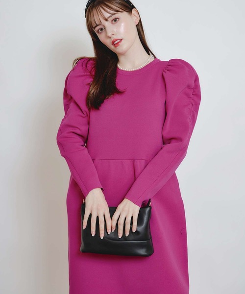 PICCIN PERLA(ピッチンペルラ)の「ギャザースリーブコクーンニットワンピース(ワンピース・レディース・ピンク/ブルー/ブラック/オフホワイト・M)」の9枚目の写真