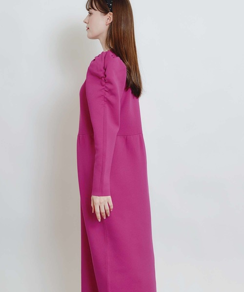 PICCIN PERLA(ピッチンペルラ)の「ギャザースリーブコクーンニットワンピース(ワンピース・レディース・ピンク/ブルー/ブラック/オフホワイト・M)」の8枚目の写真