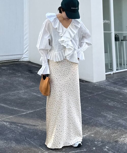 WILLOW（ウィロー）の「【willow】ラッフルフリルブラウス（シャツ/ブラウス・レディース・ブラック/ホワイト・ONE SIZE）」の4枚目の写真