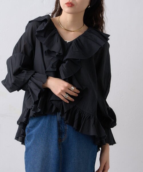 WILLOW（ウィロー）の「【willow】ラッフルフリルブラウス（シャツ/ブラウス・レディース・ブラック/ホワイト・ONE SIZE）」の9枚目の写真
