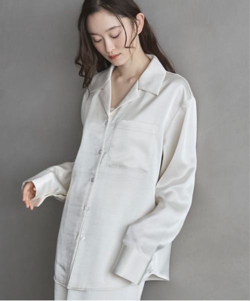 feepur(フェピュール)の「オープンカラーサテンシャツ(シャツ/ブラウス・レディース・ブラック/アイボリー・MEDIUM)」の12枚目の写真
