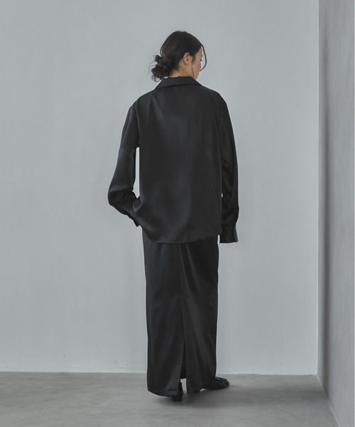 feepur(フェピュール)の「オープンカラーサテンシャツ(シャツ/ブラウス・レディース・ブラック/アイボリー・MEDIUM)」の21枚目の写真