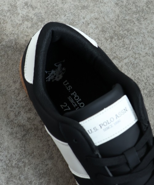 U.S. POLO ASSN.（ユーエスポロアッスン）の「【U.S. POLO ASSN./ユーエスポロアッスン】軽量 ワンポイント バイカラー ローカットスニーカー（スニーカー・メンズ・ホワイト/ブラック/ベージュ・27cm/24.5cm/25cm/26.5cm/26cm/25.5cm/24cm/22.5cm/23.5cm/23cm）」の4枚目の写真