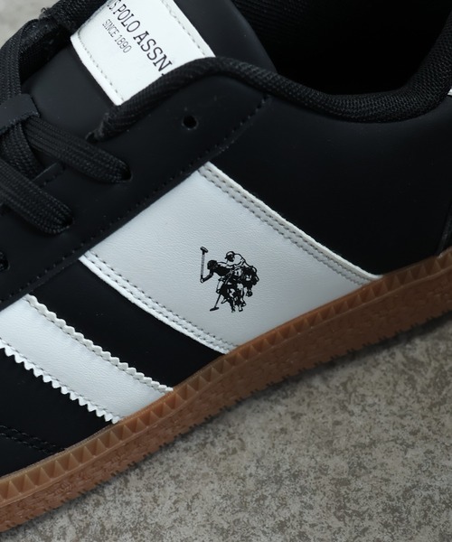 U.S. POLO ASSN.（ユーエスポロアッスン）の「【U.S. POLO ASSN./ユーエスポロアッスン】軽量 ワンポイント バイカラー ローカットスニーカー（スニーカー・メンズ・ホワイト/ブラック/ベージュ・27cm/24.5cm/25cm/26.5cm/26cm/25.5cm/24cm/22.5cm/23.5cm/23cm）」の5枚目の写真