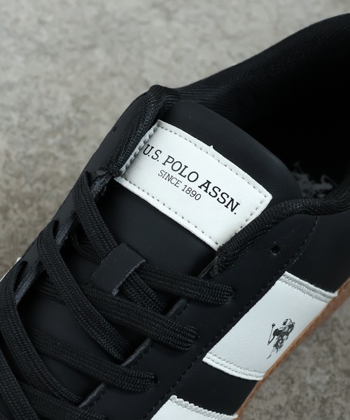 U.S. POLO ASSN.（ユーエスポロアッスン）の「【U.S. POLO ASSN./ユーエスポロアッスン】軽量 ワンポイント バイカラー ローカットスニーカー（スニーカー・メンズ・ホワイト/ブラック/ベージュ・27cm/24.5cm/25cm/26.5cm/26cm/25.5cm/24cm/22.5cm/23.5cm/23cm）」の6枚目の写真