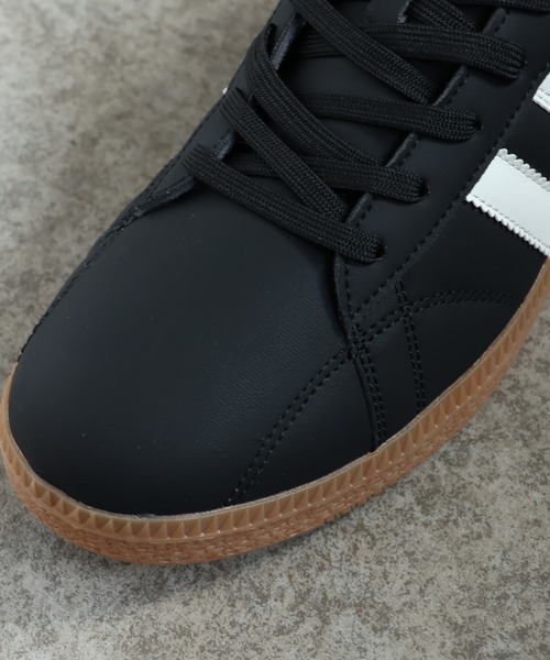 U.S. POLO ASSN.（ユーエスポロアッスン）の「【U.S. POLO ASSN./ユーエスポロアッスン】軽量 ワンポイント バイカラー ローカットスニーカー（スニーカー・メンズ・ホワイト/ブラック/ベージュ・27cm/24.5cm/25cm/26.5cm/26cm/25.5cm/24cm/22.5cm/23.5cm/23cm）」の7枚目の写真