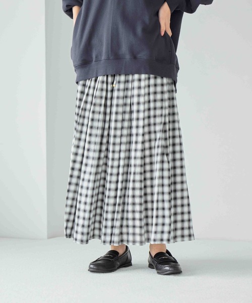 studio CLIP(スタディオクリップ)の「チェックギャザースカート(スカート・レディース・ブラック/ブラウン・FREE)」の1枚目の写真