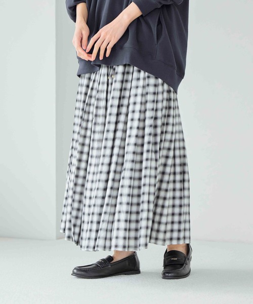 studio CLIP(スタディオクリップ)の「チェックギャザースカート(スカート・レディース・ブラック/ブラウン・FREE)」の3枚目の写真