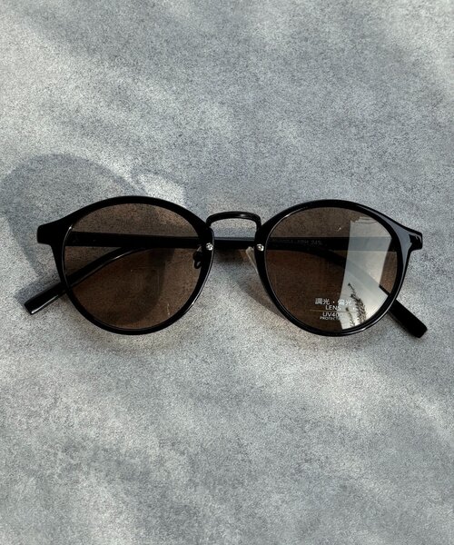 DouDou（ドゥドゥ）の「調光/偏光機能付サングラス（サングラス・レディース・ライトグレー/ブラウン系その他・FREE）」の11枚目の写真