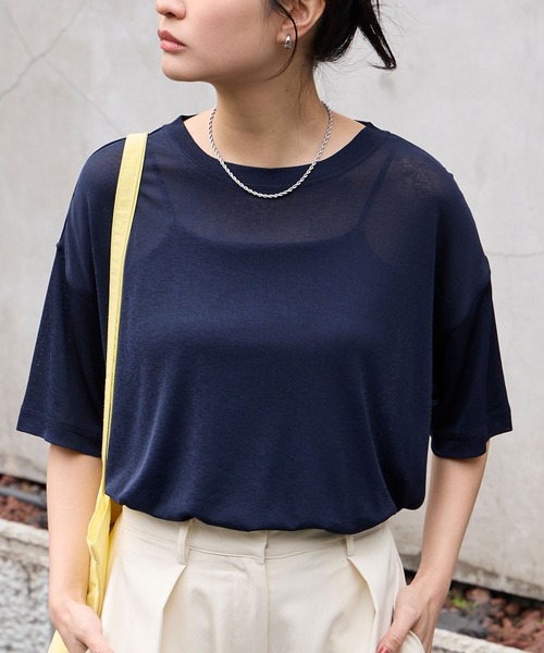 MONO-MART(モノマート)の「【クールスマートウォッシュ】フローティ シアー 半袖 Tシャツ (接触冷感・毛玉防止・イージーケア)(Tシャツ/カットソー・レディース・ブラウン/ライトブルー/ブラック/ネイビー/ミント/ベージュ/ライトイエロー/チャコールグレー/グレー/オフホワイト/キャメル/レッド/ピンク・FREE)」の9枚目の写真