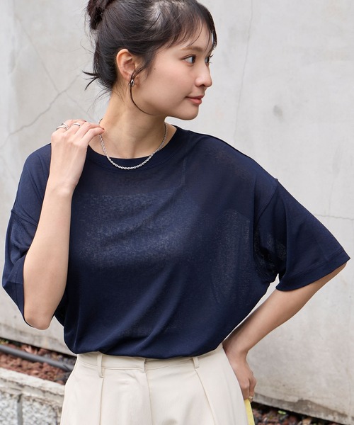 MONO-MART(モノマート)の「【クールスマートウォッシュ】フローティ シアー 半袖 Tシャツ (接触冷感・毛玉防止・イージーケア)(Tシャツ/カットソー・レディース・ブラウン/ライトブルー/ブラック/ネイビー/ミント/ベージュ/ライトイエロー/チャコールグレー/グレー/オフホワイト/キャメル/レッド/ピンク・FREE)」の15枚目の写真