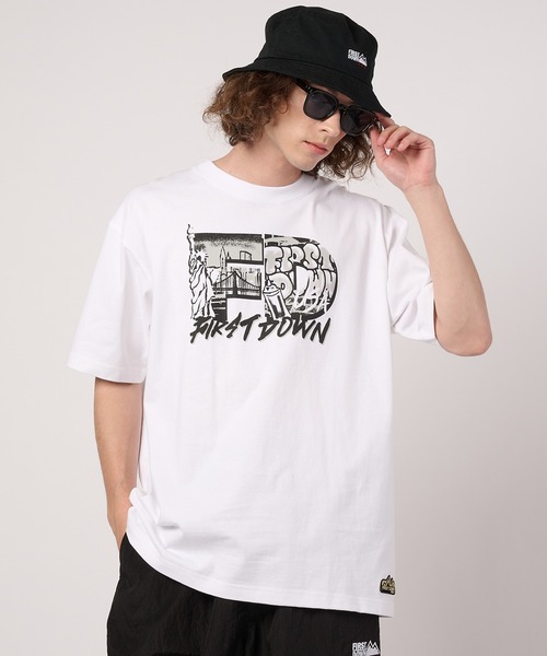 FIRST DOWN（ファーストダウン）の「グラフィック スリーブTシャツ #2（Tシャツ/カットソー・メンズ・ブラック/ホワイト・L/XL/M）」の2枚目の写真