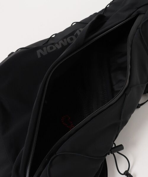 SALOMON(サロモン)の「ADV CROSS BODY BAG(ボディバッグ/ウエストポーチ・メンズ・ブラック・OS)」の7枚目の写真