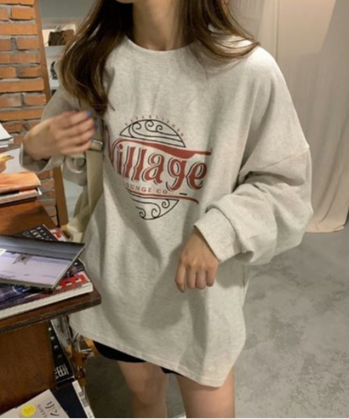 Lips(リップス)の「ゆるっと着られるビッグシルエット!韓国ストリート風ロゴプリントロングTシャツ(スウェット・レディース・ライトグレー/チャコールグレー/イエロー・FREE)」の7枚目の写真