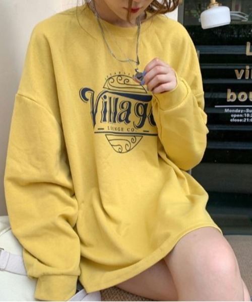 Lips(リップス)の「ゆるっと着られるビッグシルエット!韓国ストリート風ロゴプリントロングTシャツ(スウェット・レディース・ライトグレー/チャコールグレー/イエロー・FREE)」の9枚目の写真